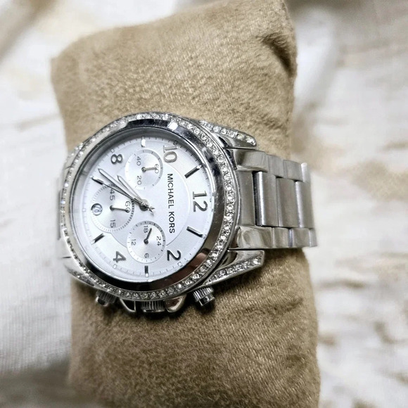 Michael Kors Blair Steel 39mm Chronograph Silver Dial Ladies Quartz Watch - Picture 9 of 16